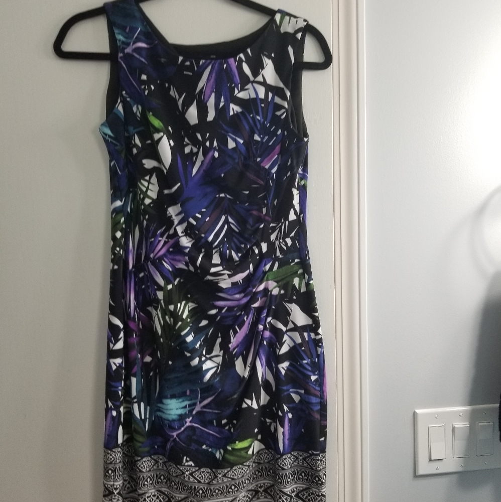 Sleeveless dress